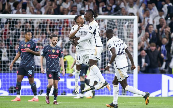 在更衣室文 在更衣室文