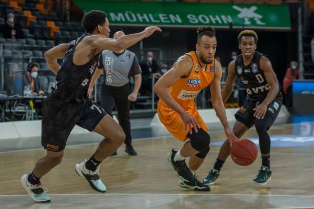 的表现尤为 的表现尤为