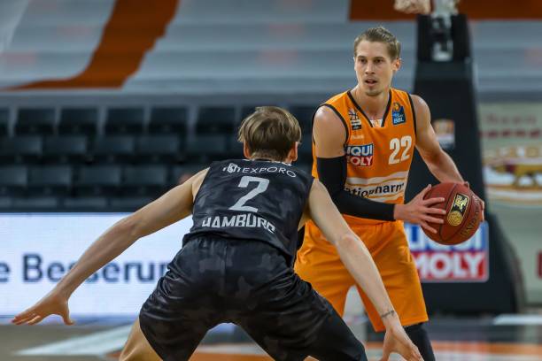 滑或频繁受 滑或频繁受