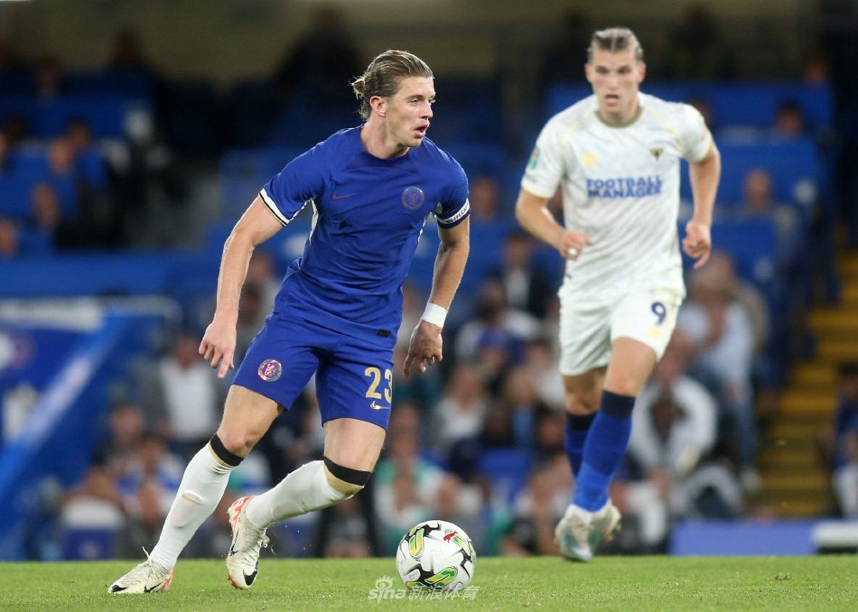 特别是在中 特别是在中